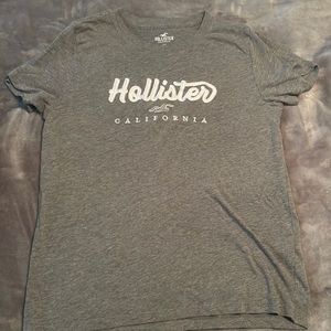 Size Medium hollister T-shirt